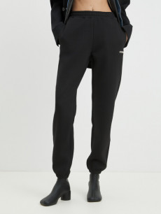 Спортивная одежда Guess